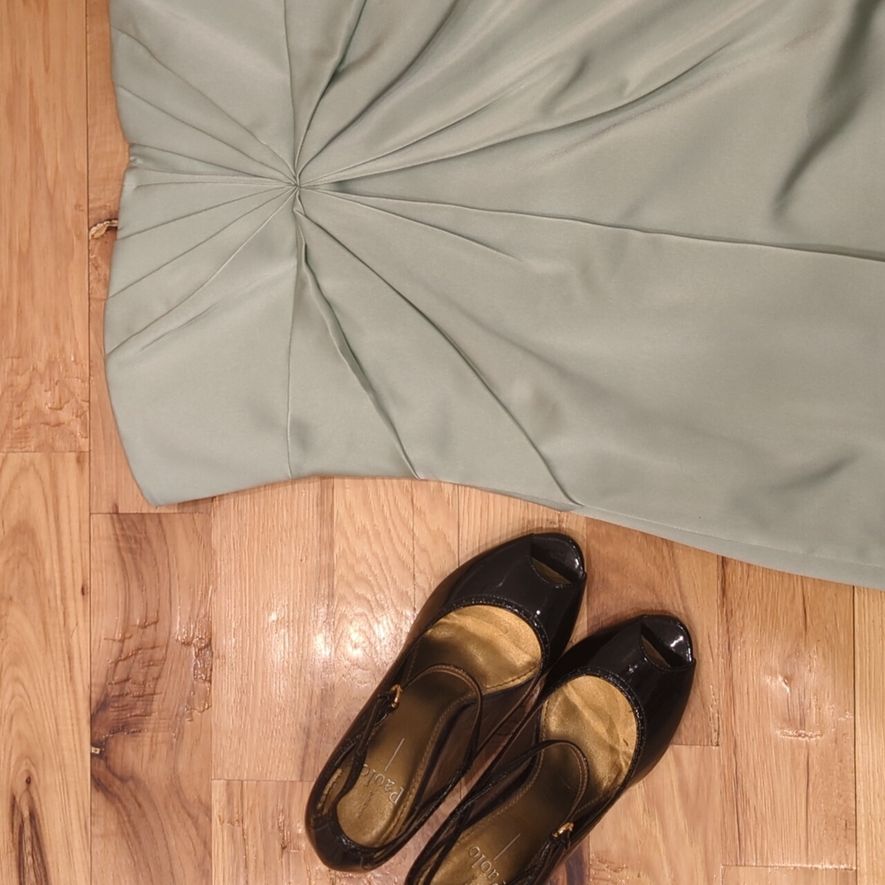 BCBG Strapless Dress (size 6)